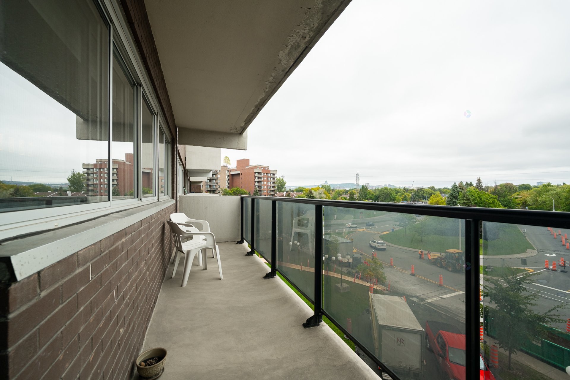 









5700


Boul. Cavendish

, 403,
Côte-Saint-Luc,




QC
H4W1S8

