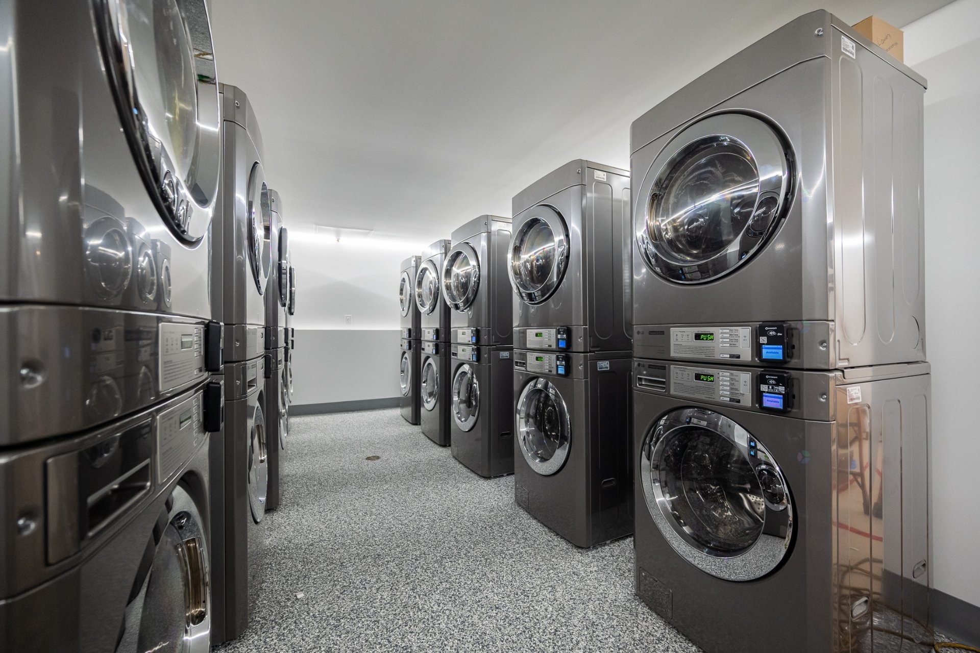 









5700


Boul. Cavendish

, 403,
Côte-Saint-Luc,




QC
H4W1S8

