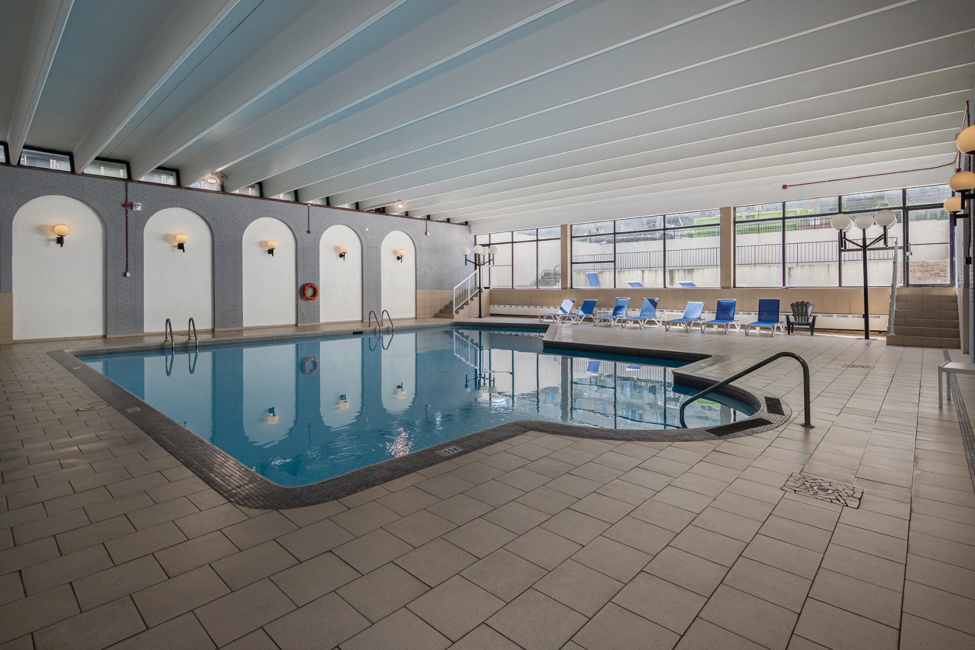 









5700


Boul. Cavendish

, 403,
Côte-Saint-Luc,




QC
H4W1S8

