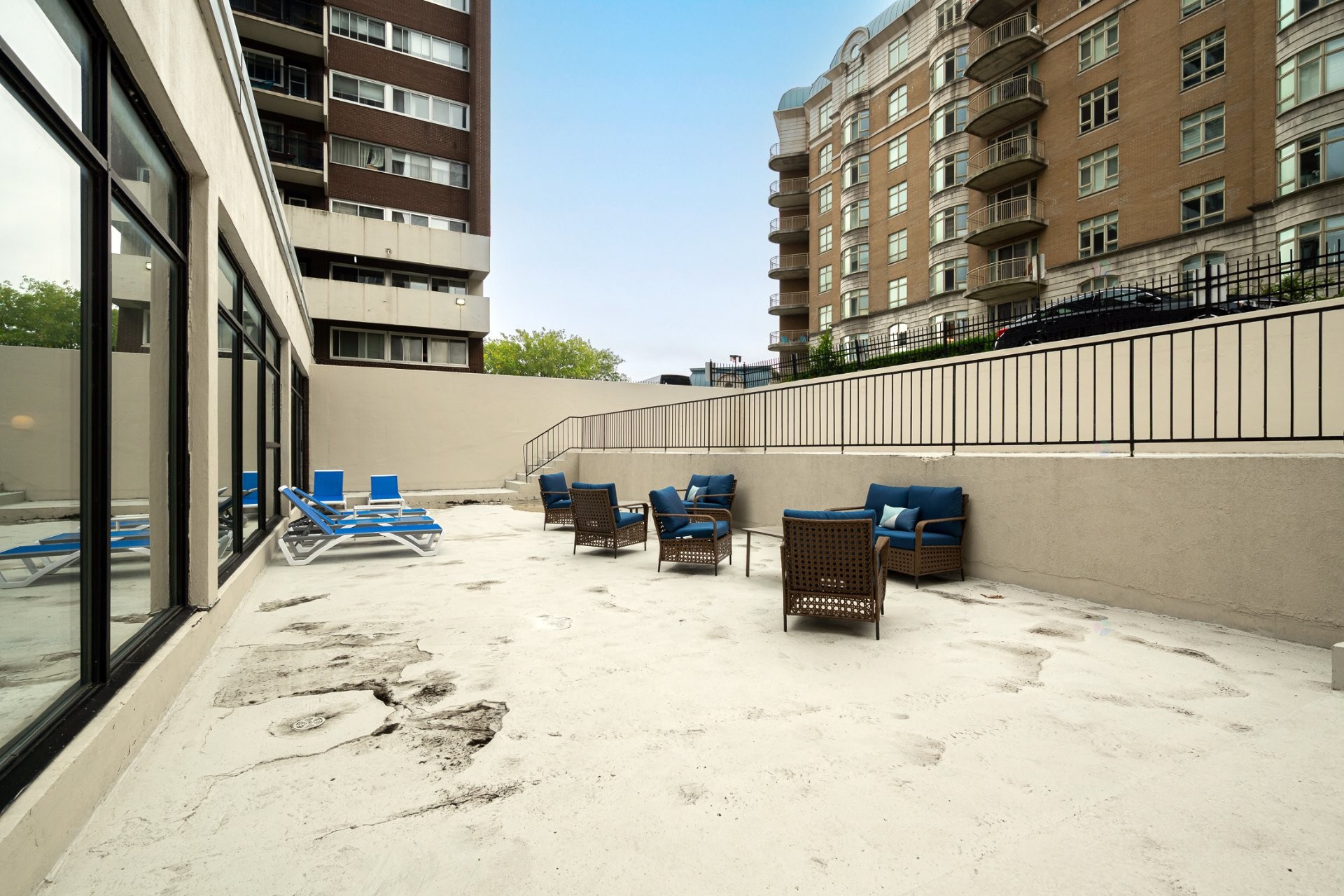 









5700


Boul. Cavendish

, 403,
Côte-Saint-Luc,




QC
H4W1S8

