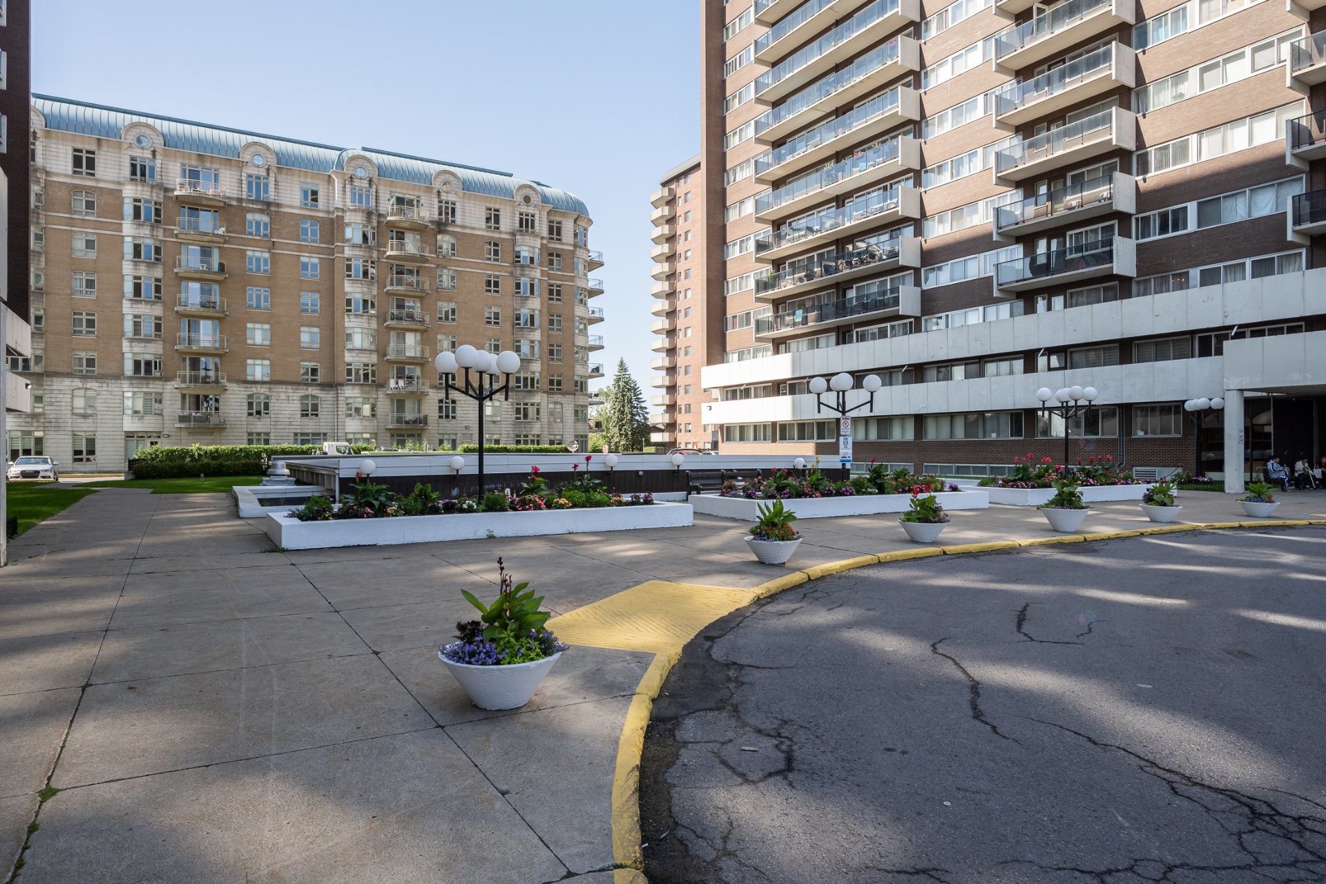 









5700


Boul. Cavendish

, 403,
Côte-Saint-Luc,




QC
H4W1S8

