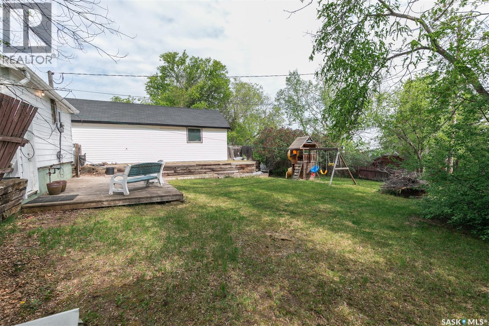 












632 Saskatchewan AVENUE

,
Kerrobert,




Saskatchewan
S0L1R0

