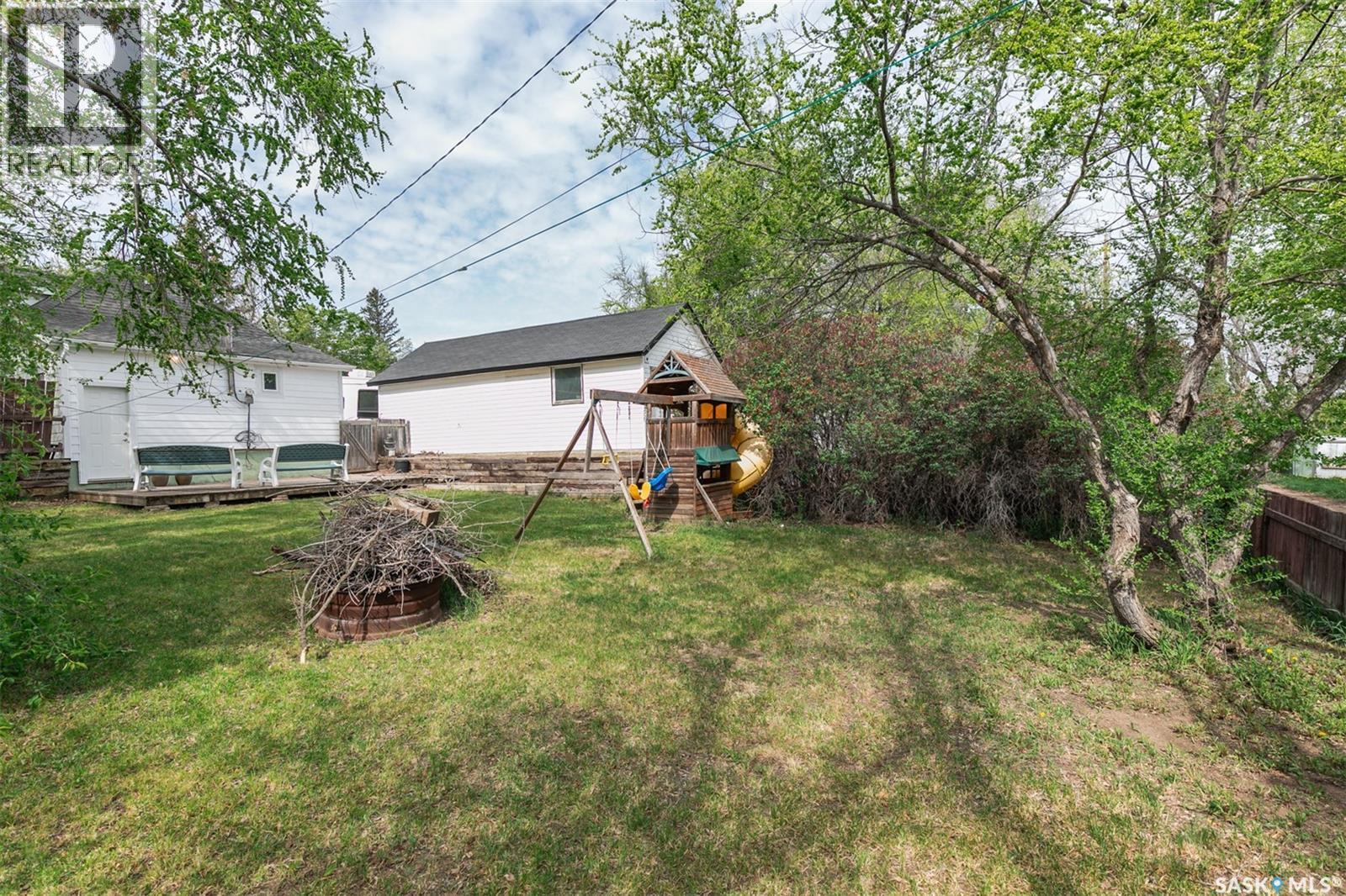












632 Saskatchewan AVENUE

,
Kerrobert,




Saskatchewan
S0L1R0

