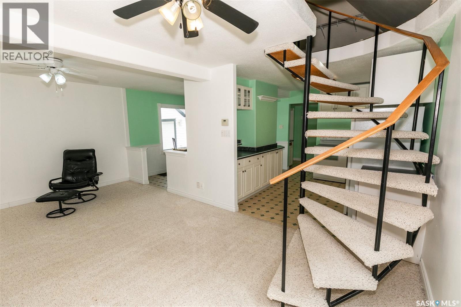 












632 Saskatchewan AVENUE

,
Kerrobert,




Saskatchewan
S0L1R0

