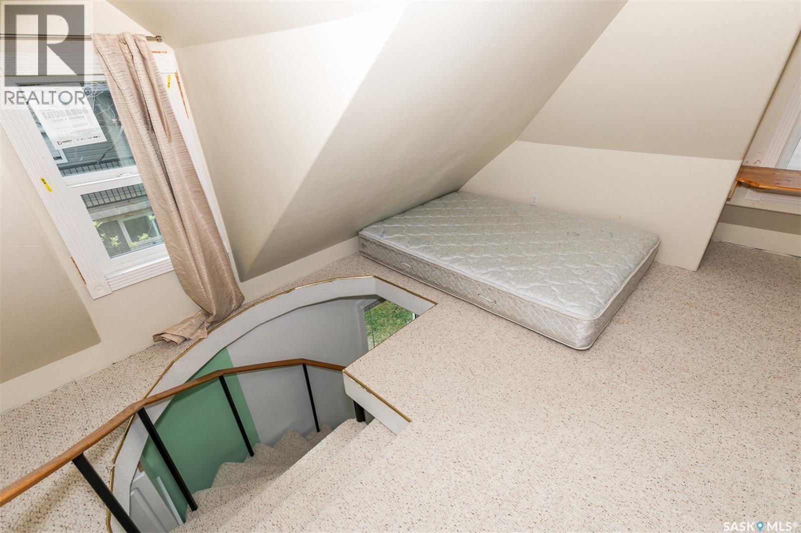 












632 Saskatchewan AVENUE

,
Kerrobert,




Saskatchewan
S0L1R0

