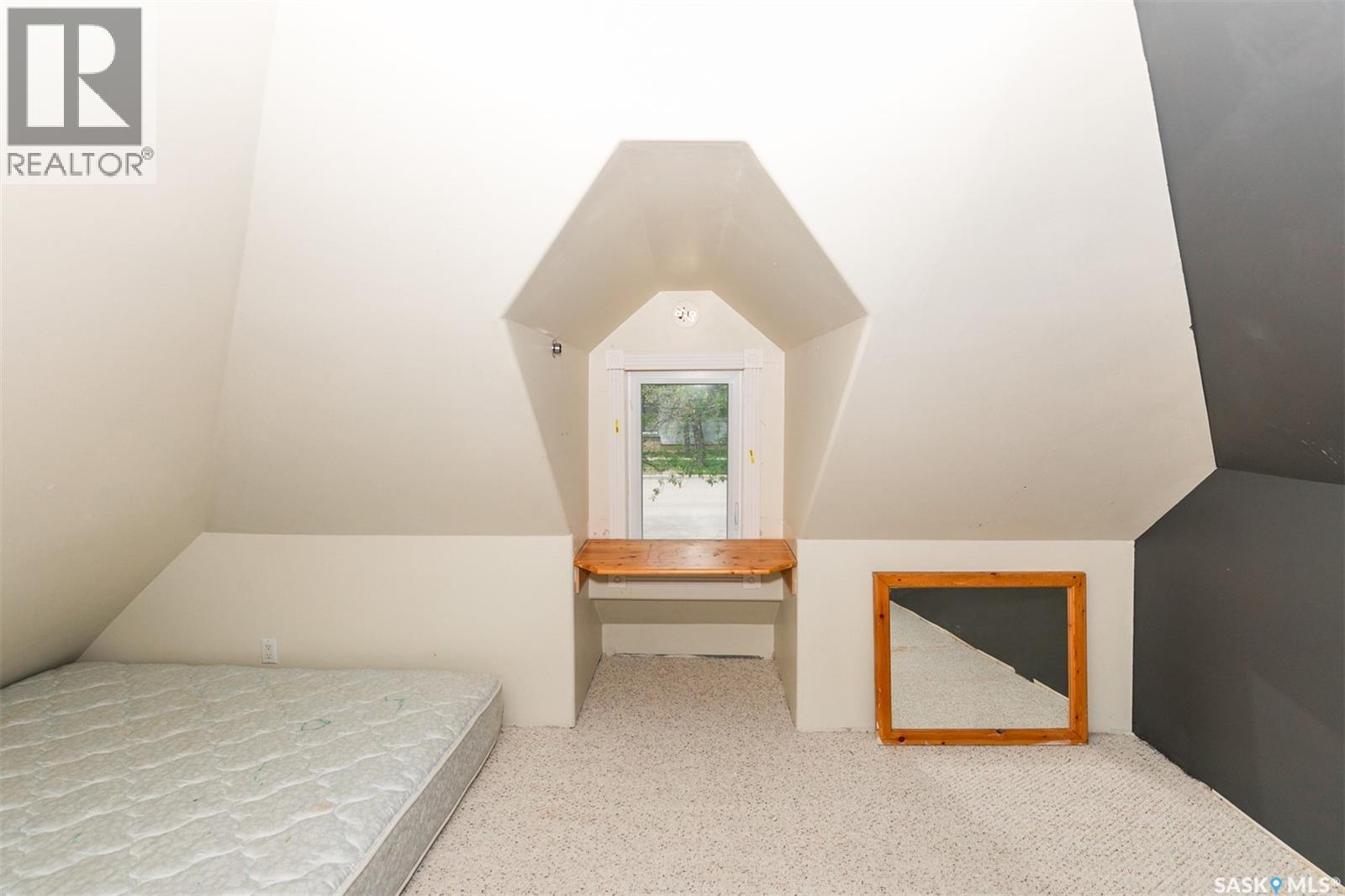 












632 Saskatchewan AVENUE

,
Kerrobert,




Saskatchewan
S0L1R0

