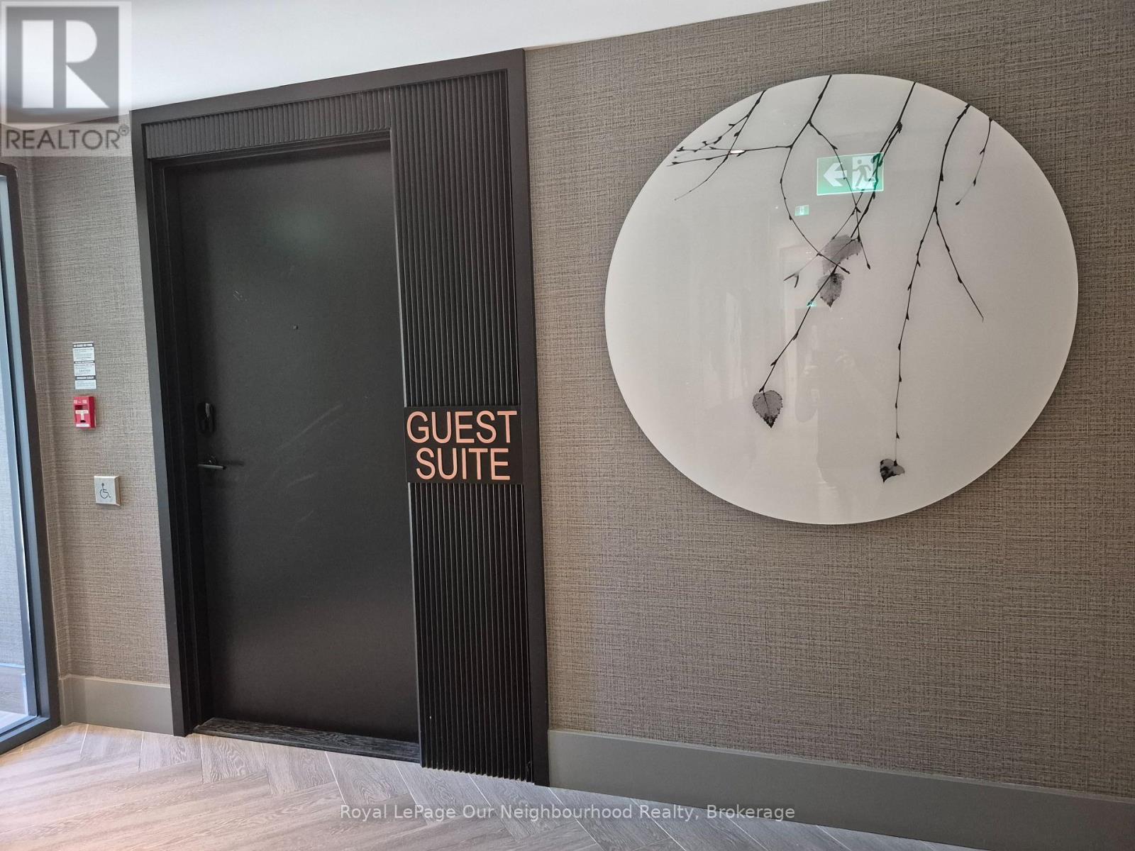 












231 - 2450 OLD BRONTE ROAD

,
Oakville (WM Westmount),




Ontario
L5M5P6

