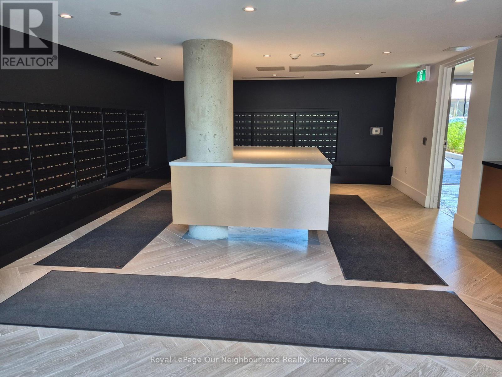 












231 - 2450 OLD BRONTE ROAD

,
Oakville (WM Westmount),




Ontario
L5M5P6

