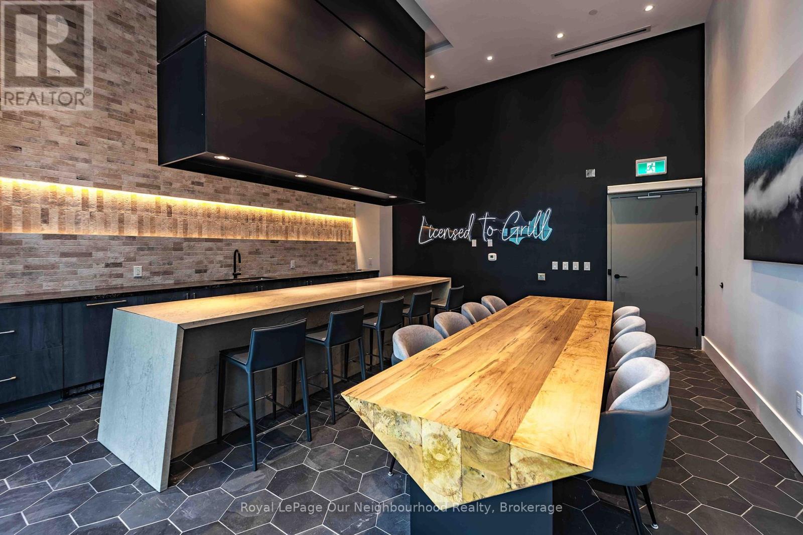 












231 - 2450 OLD BRONTE ROAD

,
Oakville (WM Westmount),




Ontario
L5M5P6

