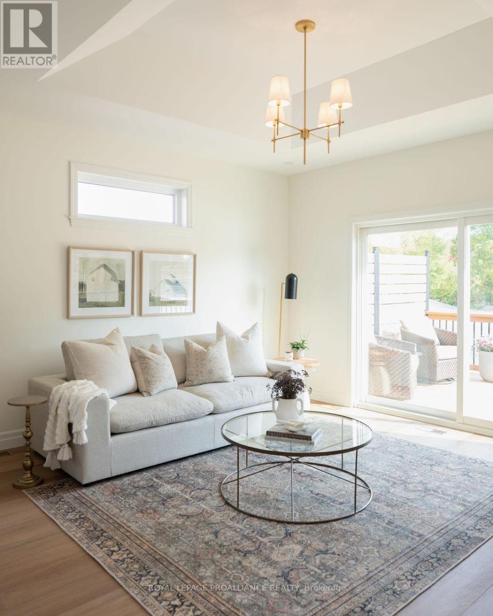 












159 POMEROY AVENUE

,
Tweed (Tweed (Village)),




Ontario
K0K3J0

