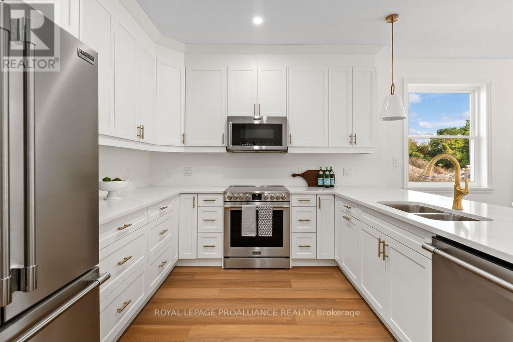 












159 POMEROY AVENUE

,
Tweed (Tweed (Village)),




Ontario
K0K3J0

