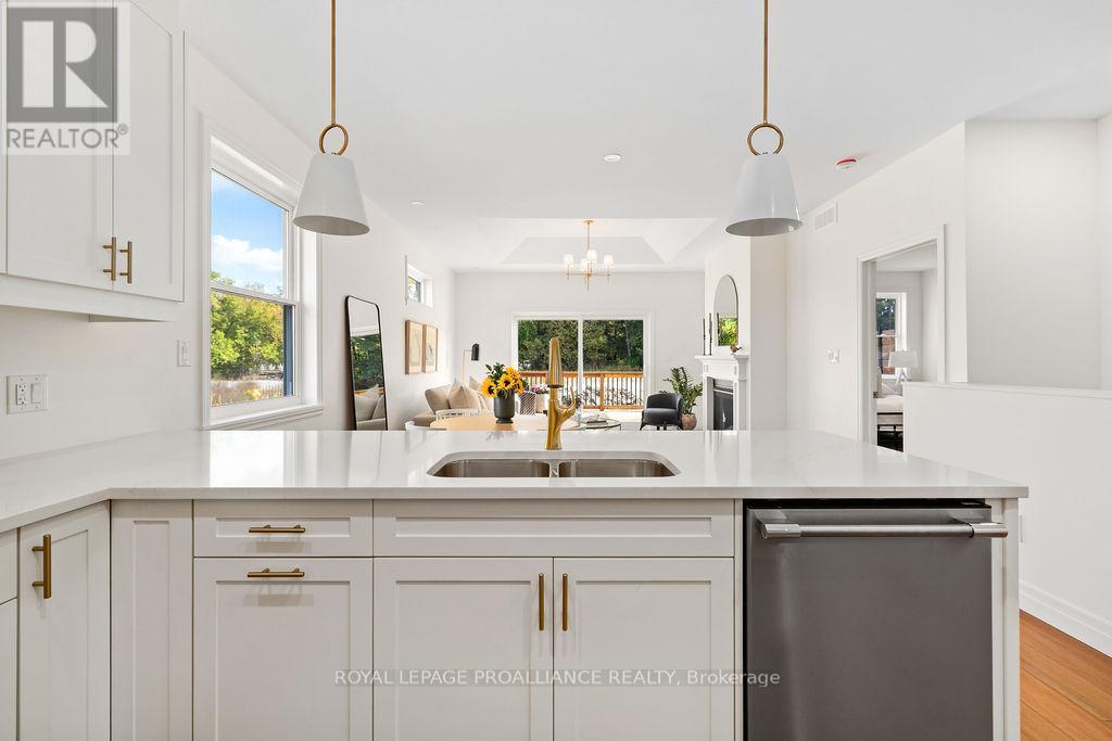 












159 POMEROY AVENUE

,
Tweed (Tweed (Village)),




Ontario
K0K3J0

