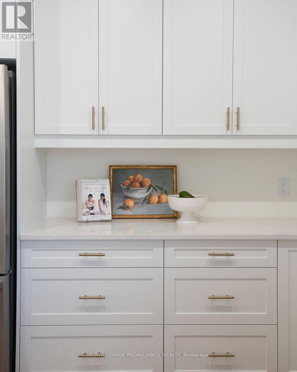 












159 POMEROY AVENUE

,
Tweed (Tweed (Village)),




Ontario
K0K3J0

