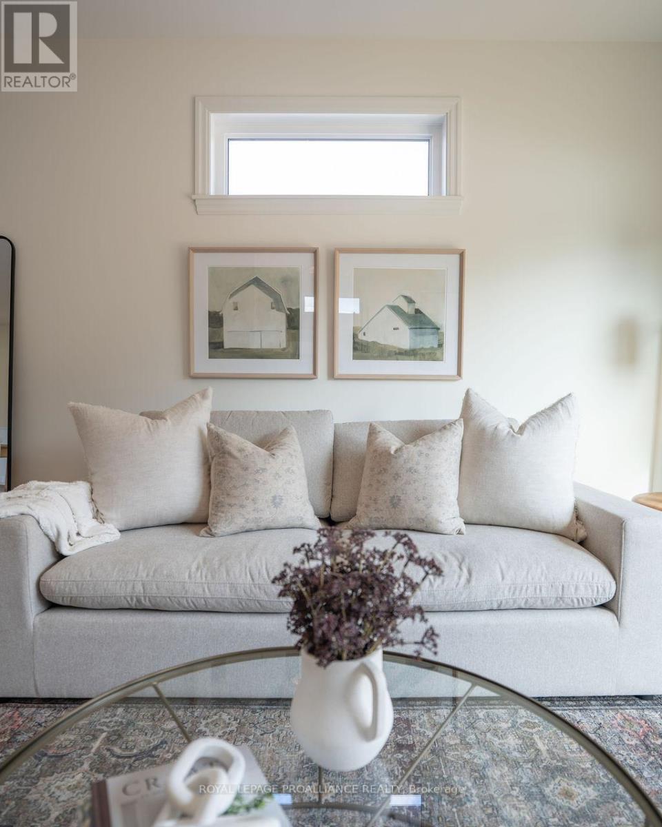 












159 POMEROY AVENUE

,
Tweed (Tweed (Village)),




Ontario
K0K3J0

