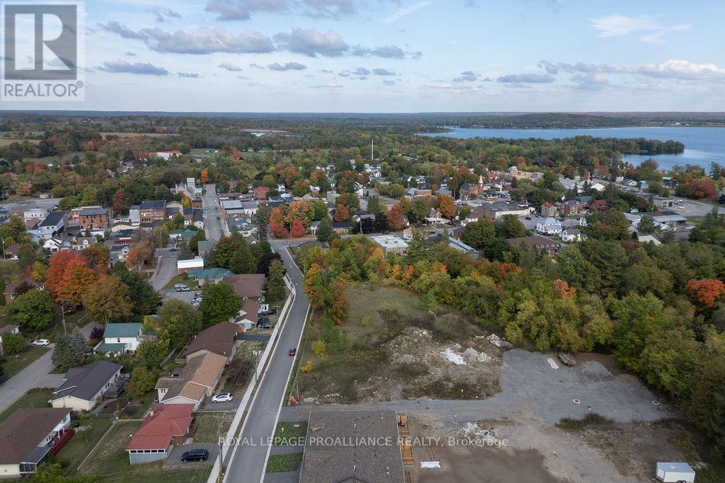 












159 POMEROY AVENUE

,
Tweed (Tweed (Village)),




Ontario
K0K3J0

