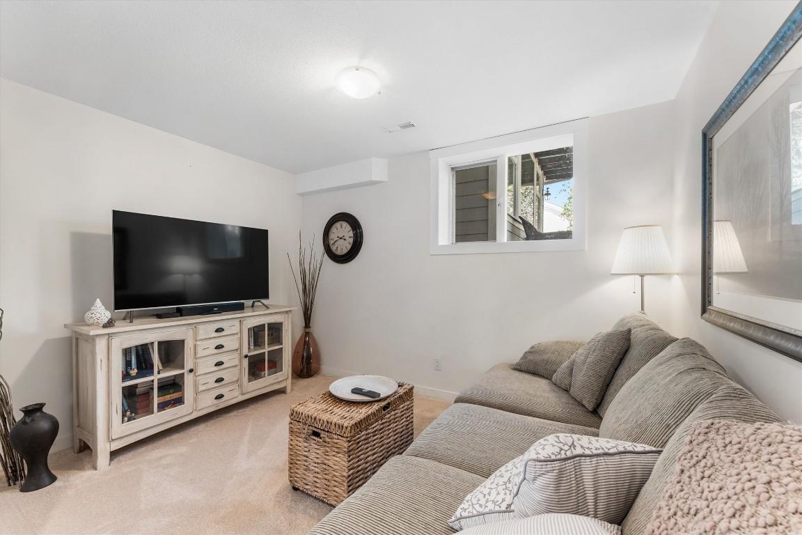 









1312


Menu

Road,
West Kelowna,




BC
V1Z 3K2

