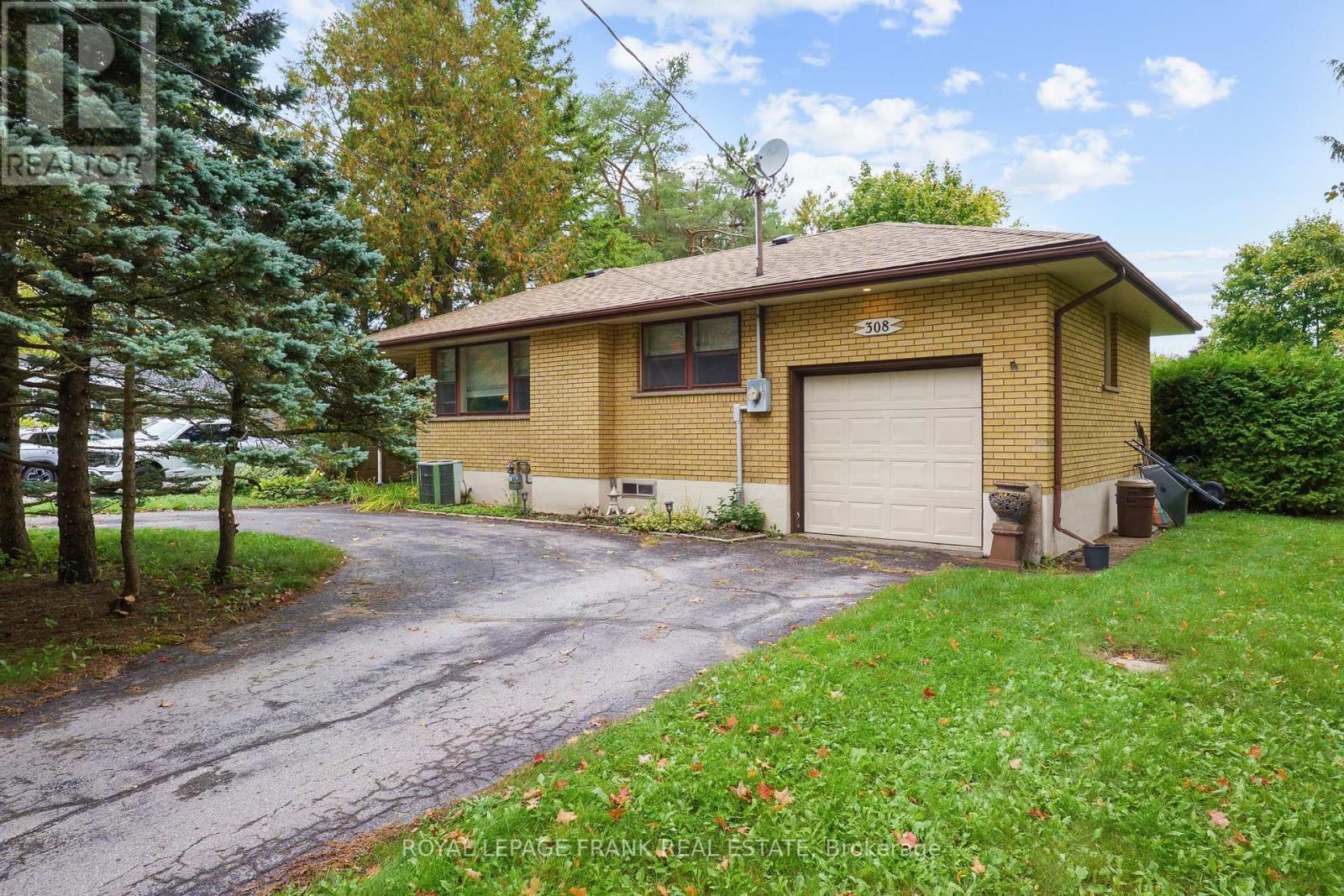 












308 COTTONWOOD DRIVE

,
Peterborough (Monaghan Ward 2),




Ontario
K9J6N4


