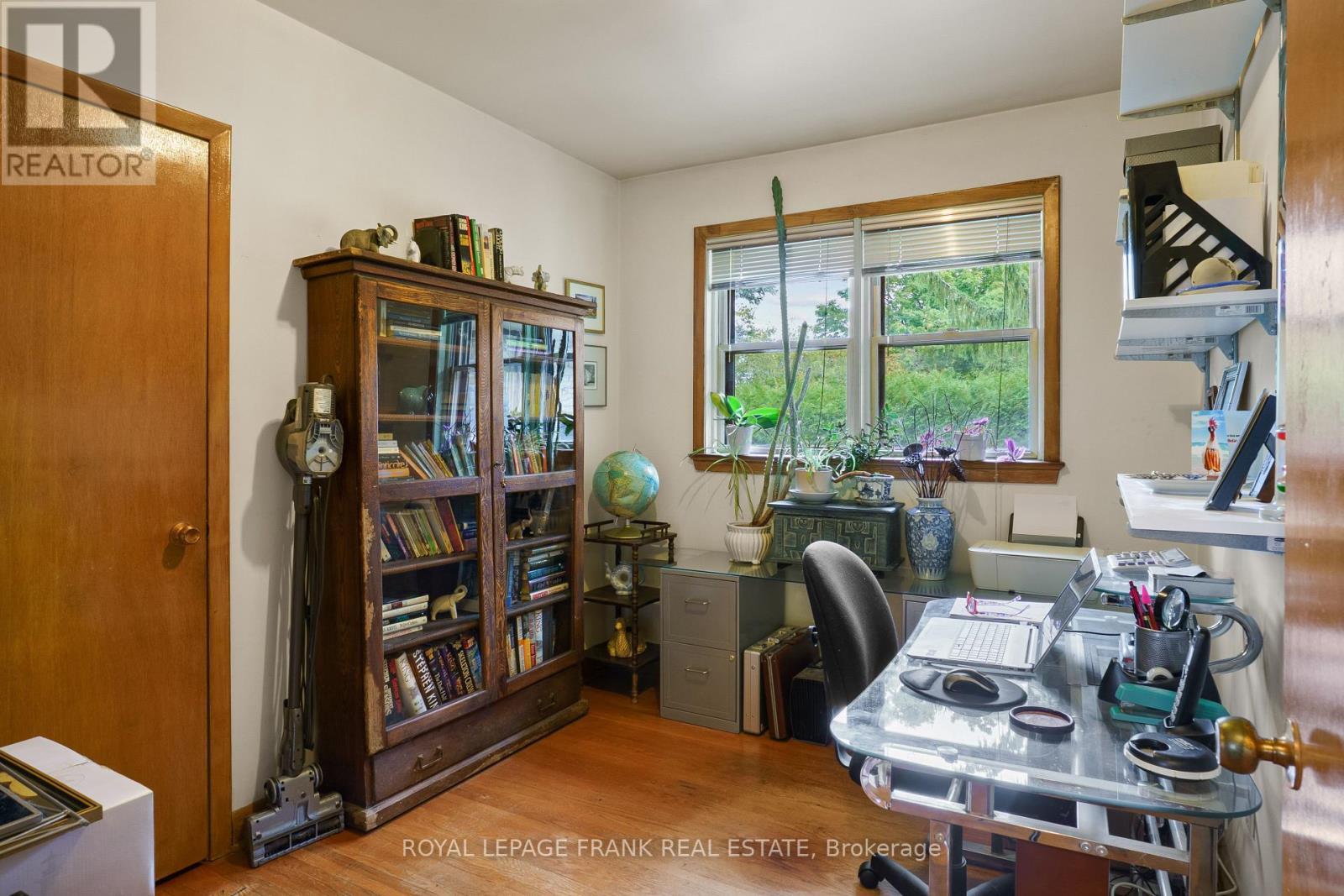 












308 COTTONWOOD DRIVE

,
Peterborough (Monaghan Ward 2),




Ontario
K9J6N4


