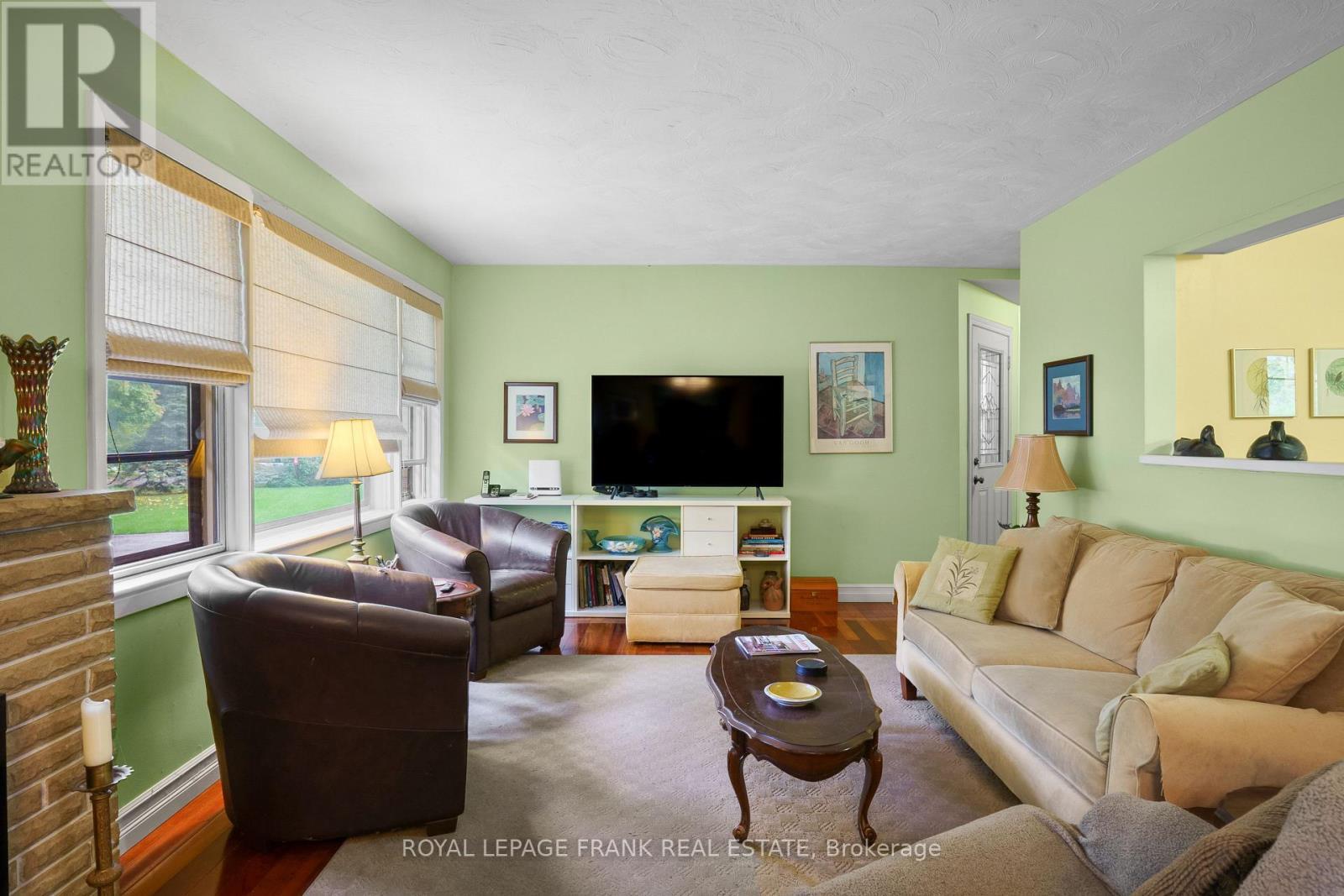 












308 COTTONWOOD DRIVE

,
Peterborough (Monaghan Ward 2),




Ontario
K9J6N4

