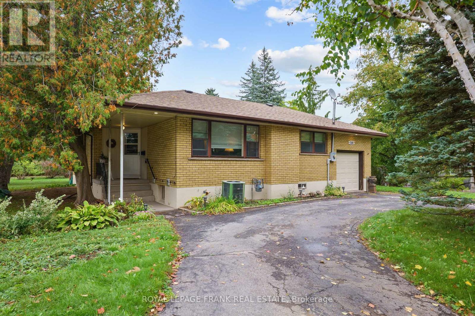 












308 COTTONWOOD DRIVE

,
Peterborough (Monaghan Ward 2),




Ontario
K9J6N4

