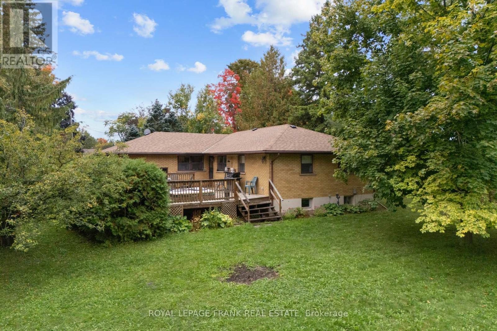












308 COTTONWOOD DRIVE

,
Peterborough (Monaghan Ward 2),




Ontario
K9J6N4


