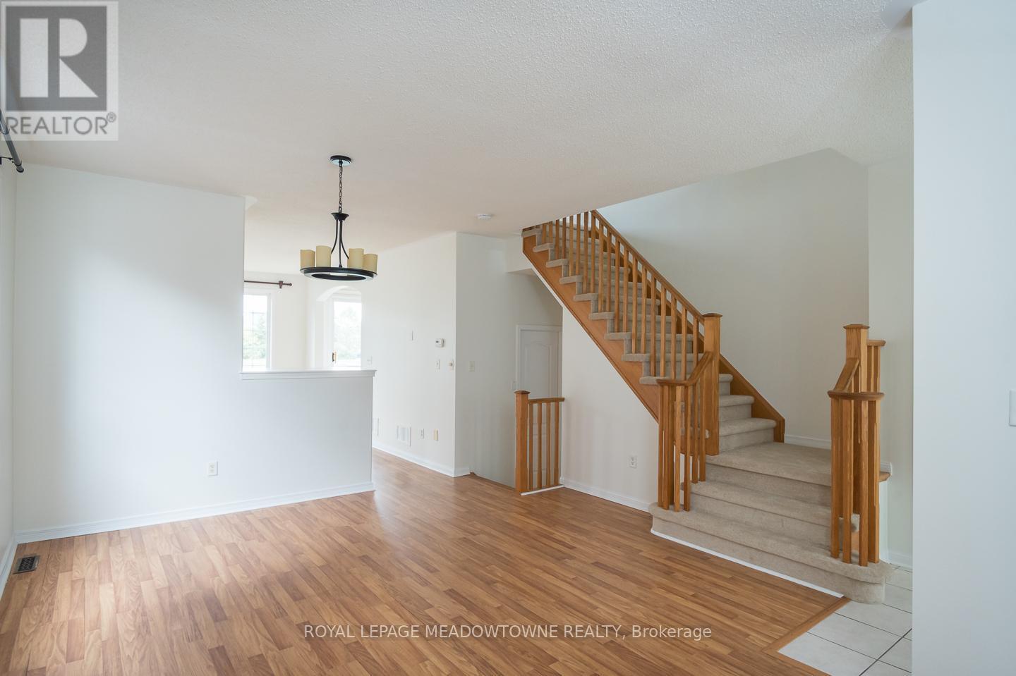 












833 WATSON TERRACE

,
Milton,




Ontario
L9T5Z8

