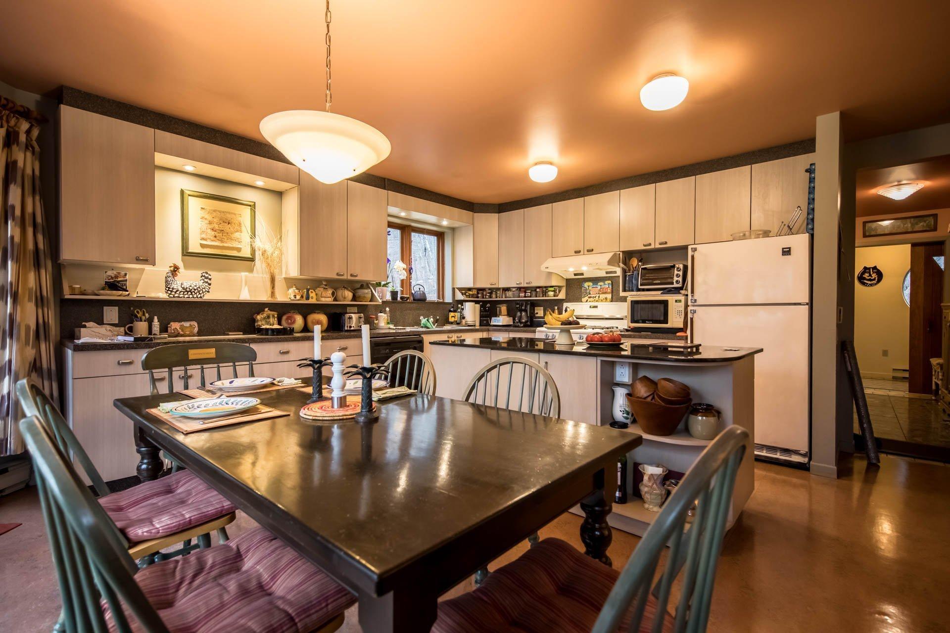 









246


Ch. Lowry

,
Sutton,




QC
J0E2K0

