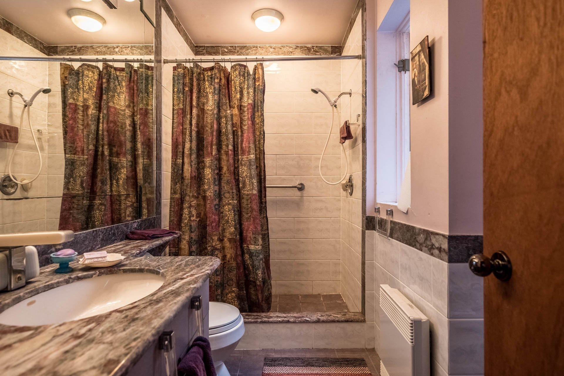 









246


Ch. Lowry

,
Sutton,




QC
J0E2K0

