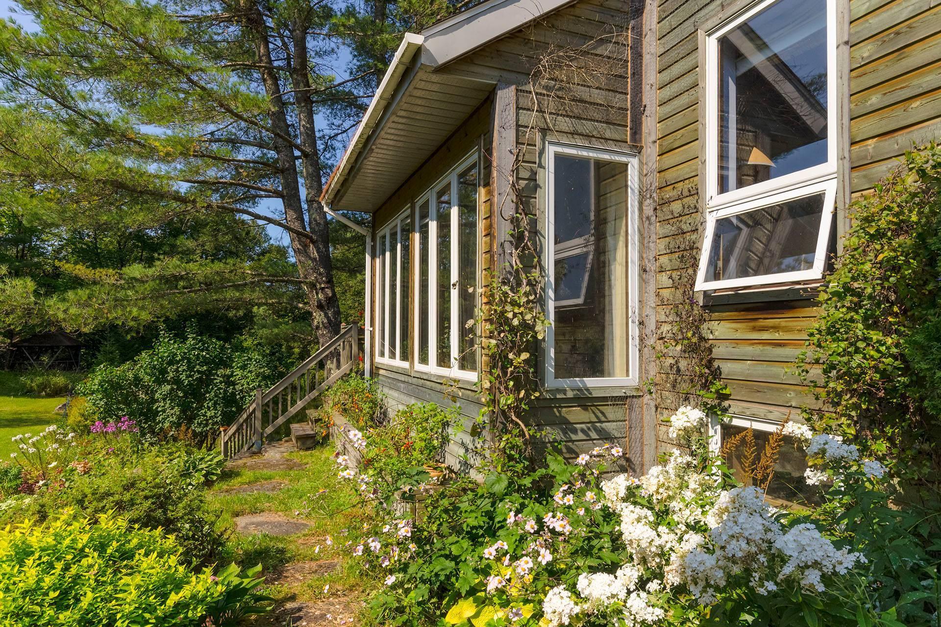 









246


Ch. Lowry

,
Sutton,




QC
J0E2K0

