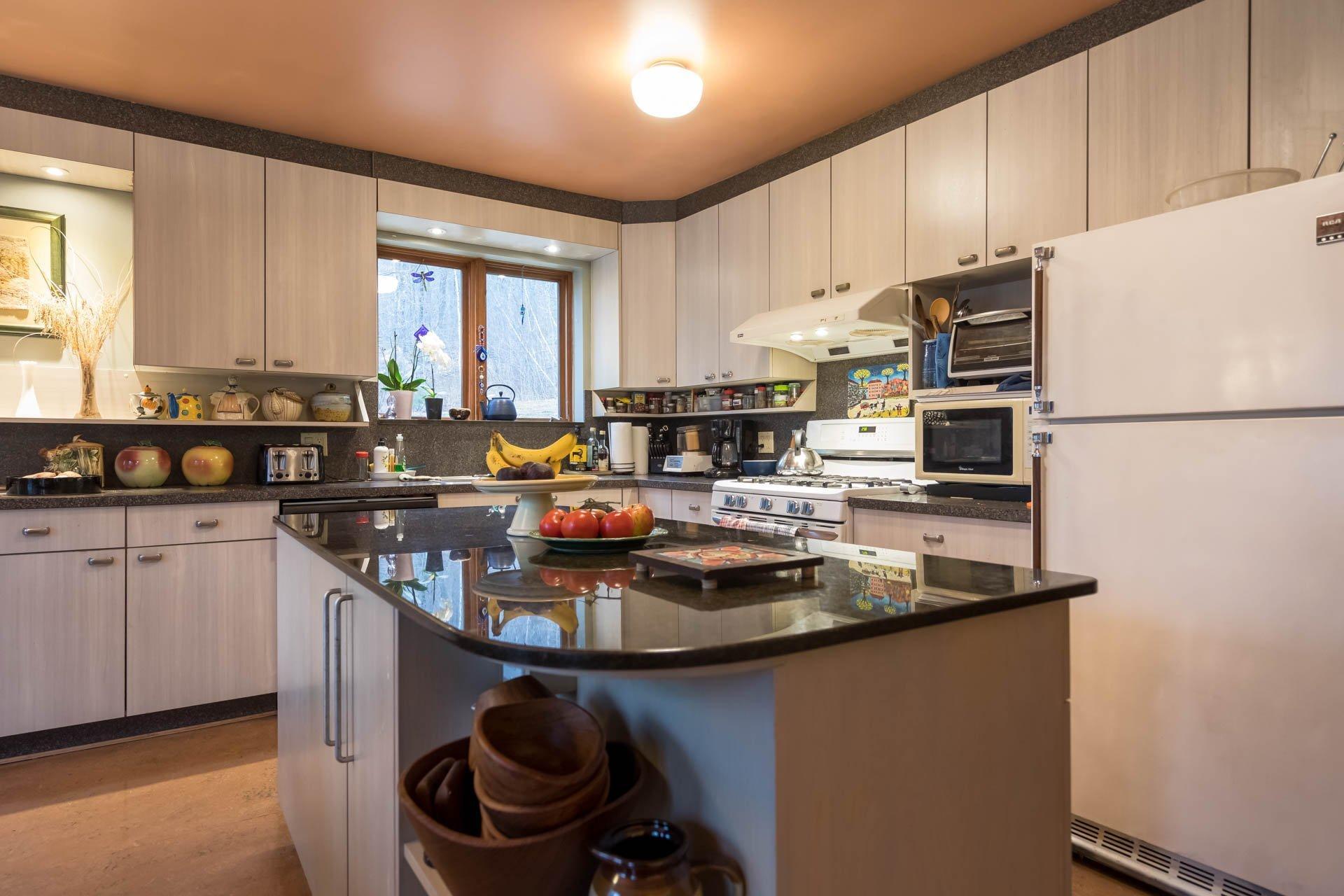 









246


Ch. Lowry

,
Sutton,




QC
J0E2K0

