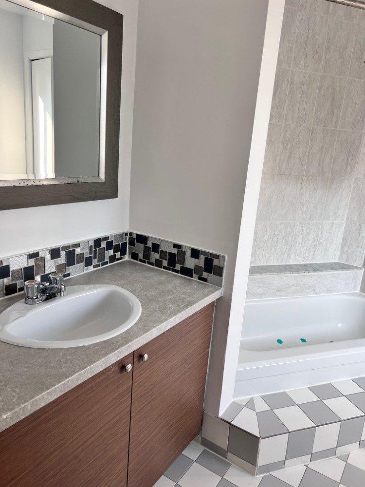 









825


Rue Schubert

,
Brossard,




QC
J4X1X6

