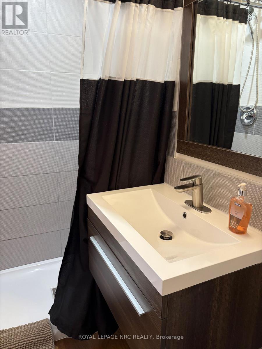 












375 ALMOND LANE

,
St. Catharines (Secord Woods),




Ontario
L2T1B9

