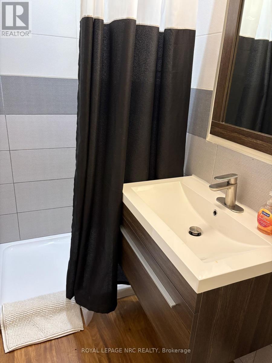 












375 ALMOND LANE

,
St. Catharines (Secord Woods),




Ontario
L2T1B9

