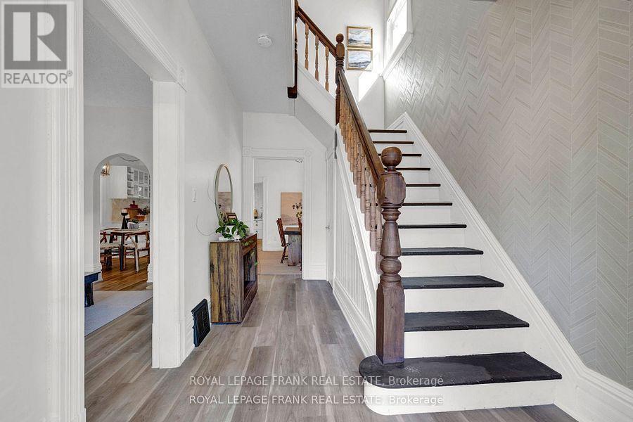 












18 NASSAU STREET

,
Selwyn,




Ontario
K0L2H0

