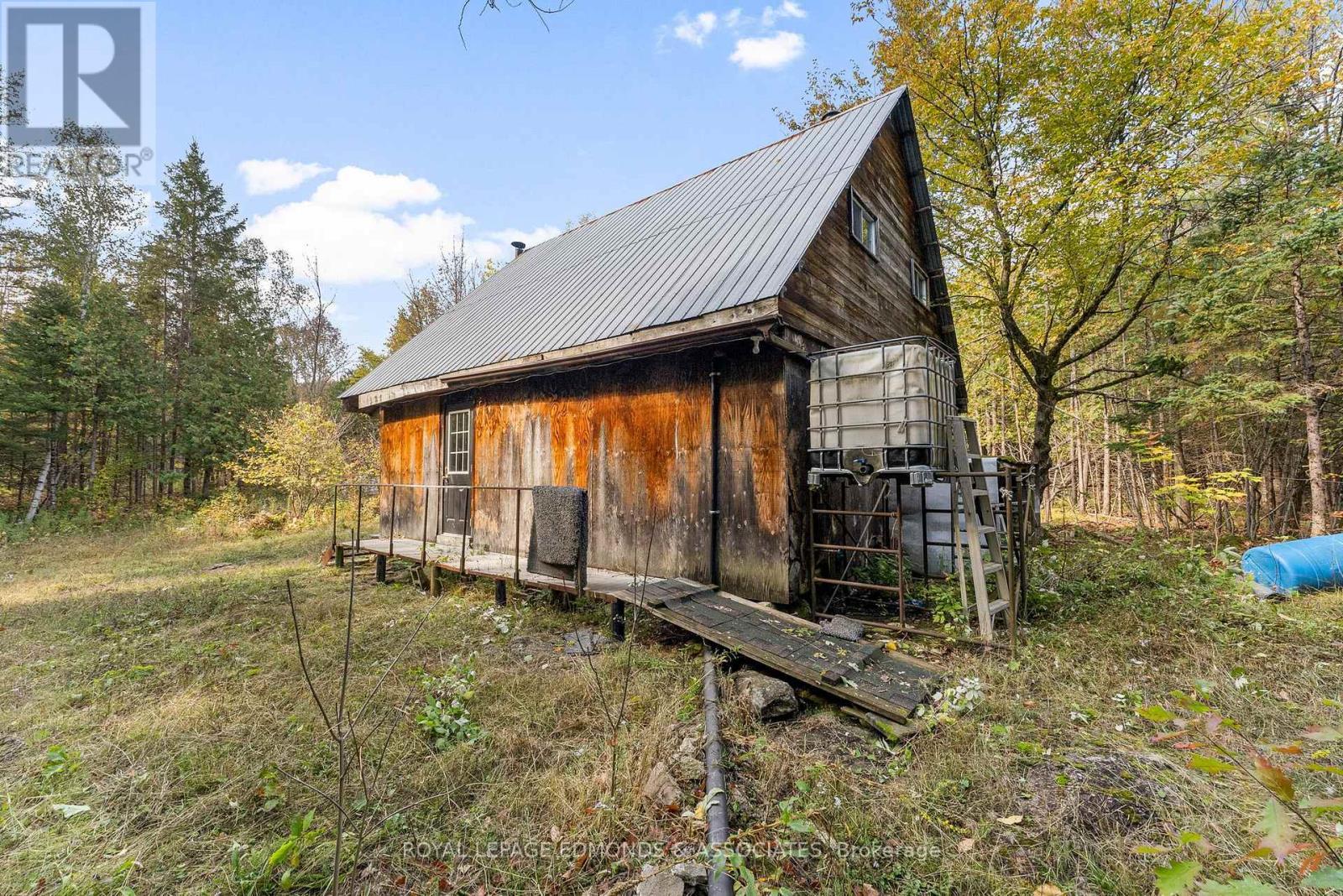 












0 HIGHWAY 60

,
North Algona Wilberforce,







Ontario
K0J1T0

