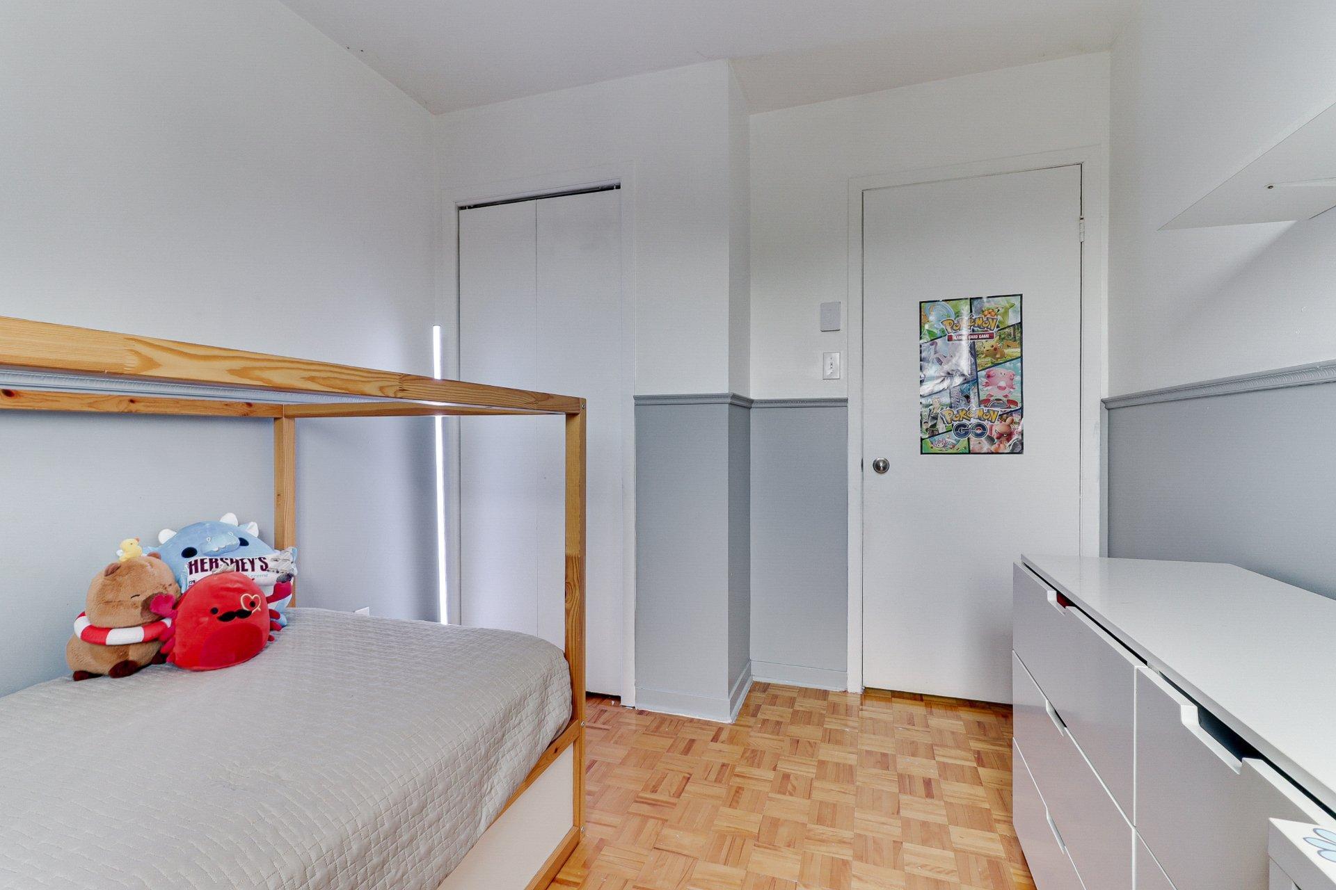 









160


Rue Deguire

,
Repentigny (Le Gardeur),




QC
J5Z4M1

