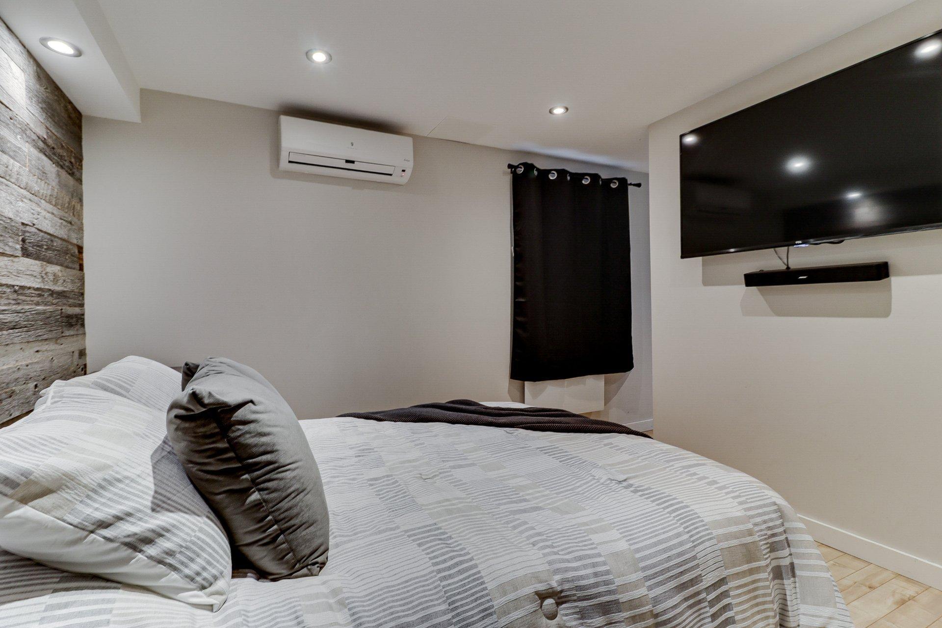 









160


Rue Deguire

,
Repentigny (Le Gardeur),




QC
J5Z4M1

