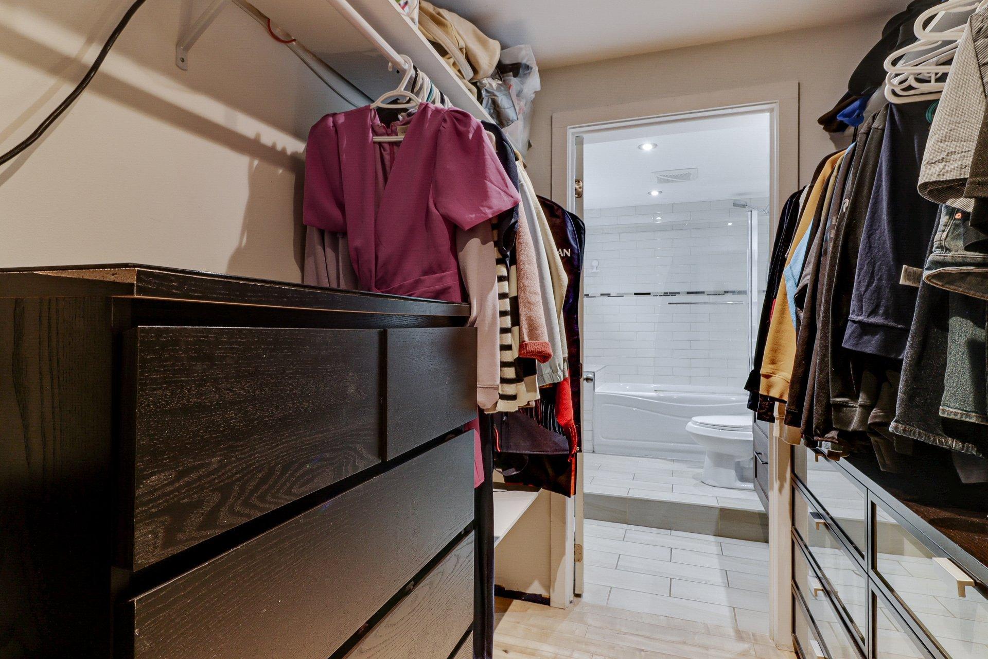 









160


Rue Deguire

,
Repentigny (Le Gardeur),




QC
J5Z4M1

