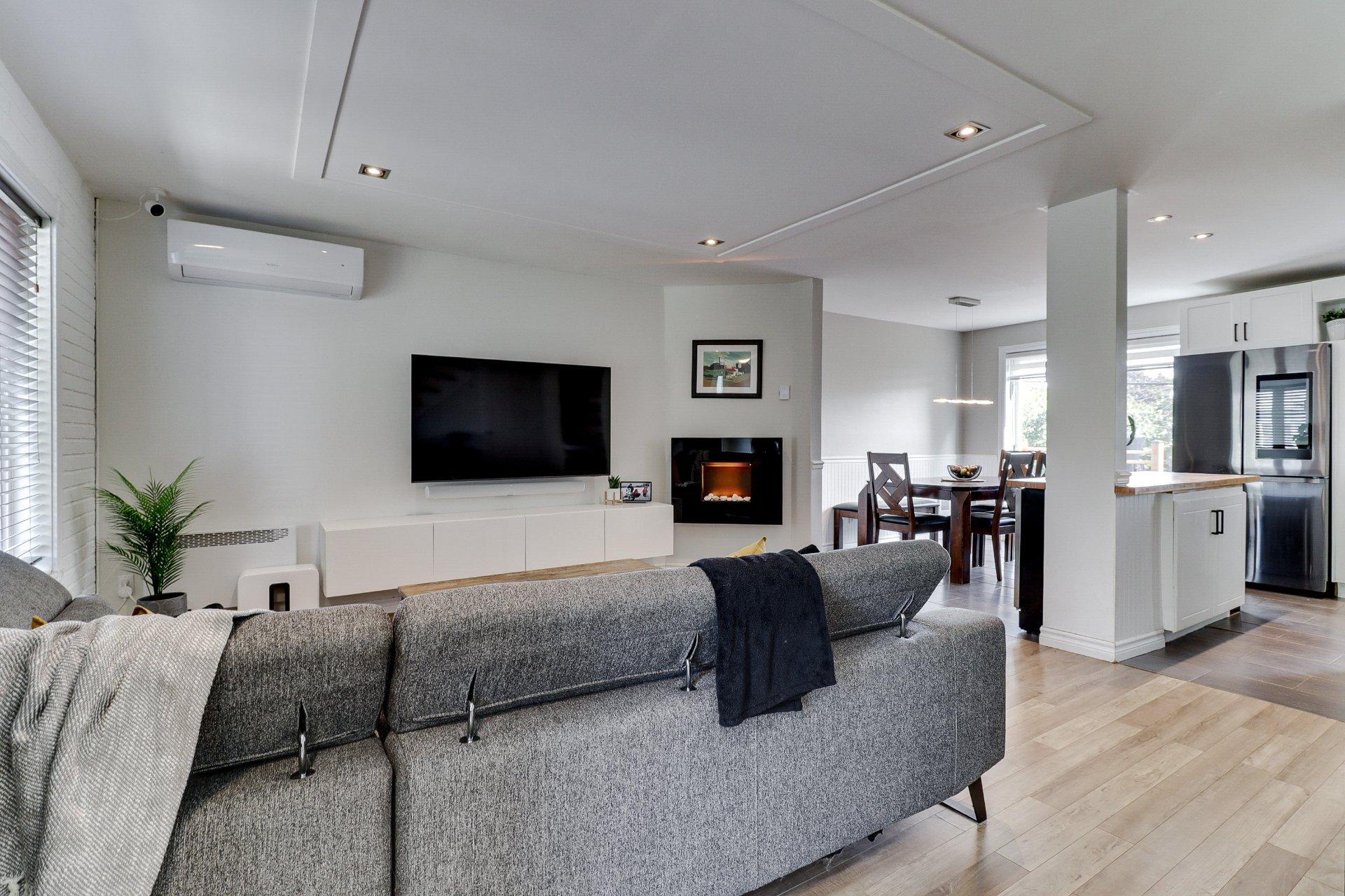 









160


Rue Deguire

,
Repentigny (Le Gardeur),




QC
J5Z4M1

