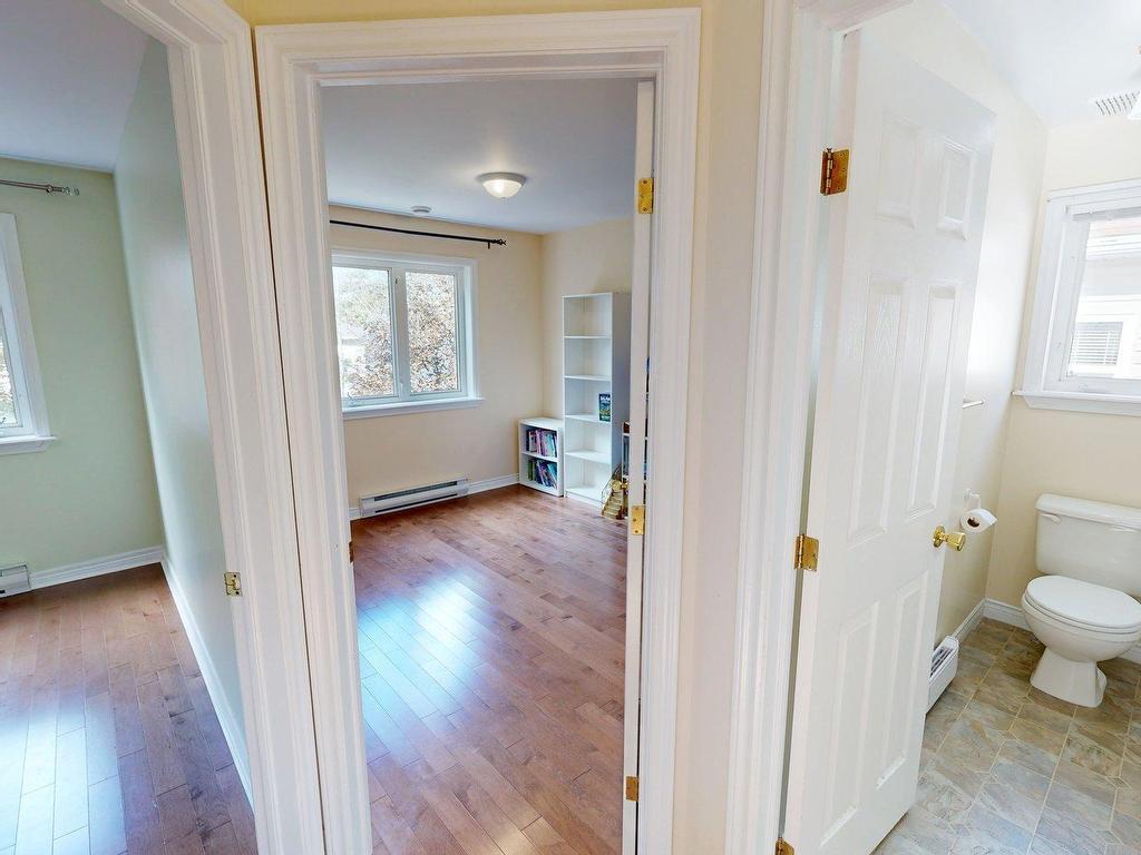 












11 Glenbourne Court

,
Halifax,




NS
B3S 1E2

