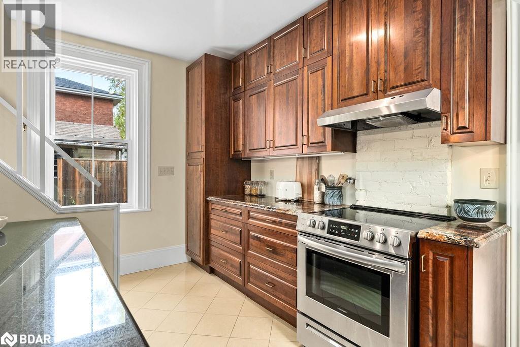 












7 FORIN Street

,
Belleville,




Ontario
K8N2H5

