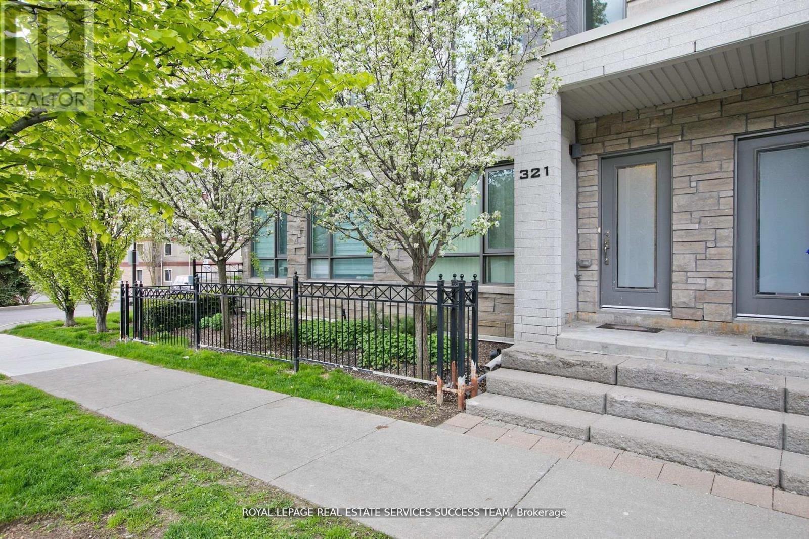 












321 SOUTH PARK ROAD

,
Markham,




Ontario
L3T0B9

