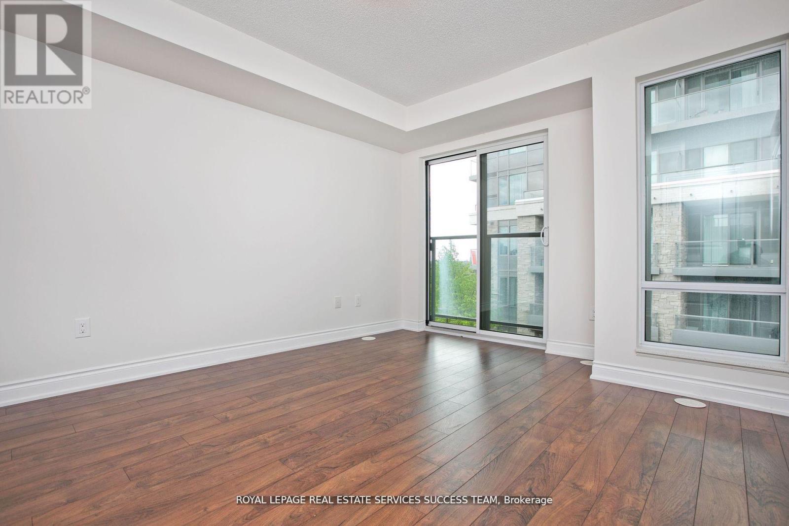 












321 SOUTH PARK ROAD

,
Markham,




Ontario
L3T0B9

