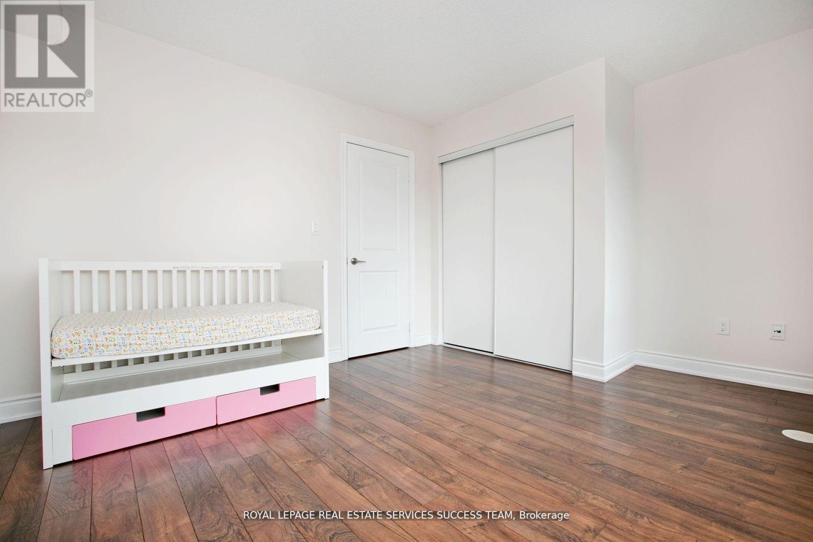 












321 SOUTH PARK ROAD

,
Markham,




Ontario
L3T0B9

