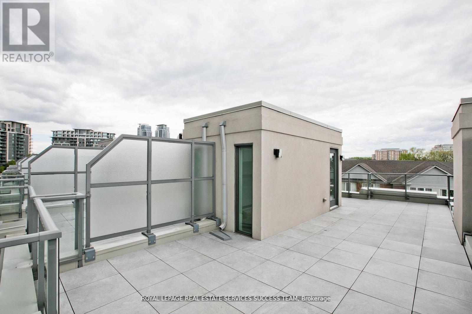 












321 SOUTH PARK ROAD

,
Markham,




Ontario
L3T0B9

