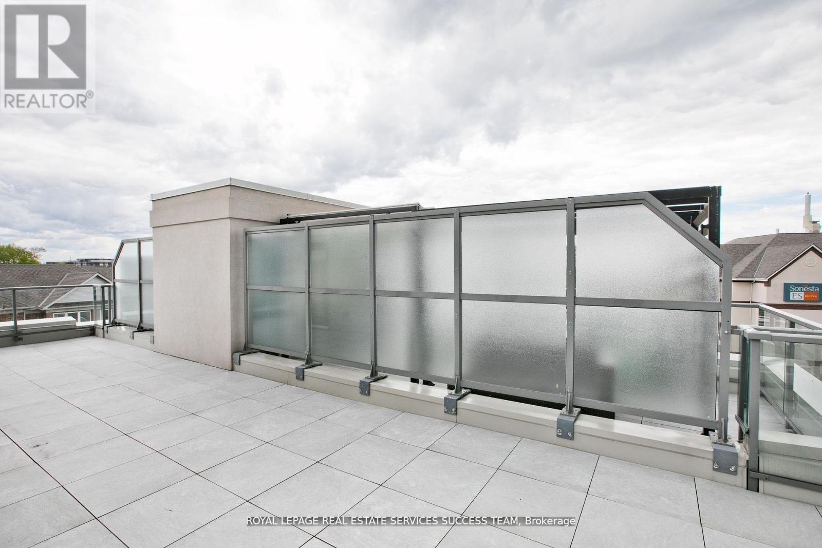 












321 SOUTH PARK ROAD

,
Markham,




Ontario
L3T0B9


