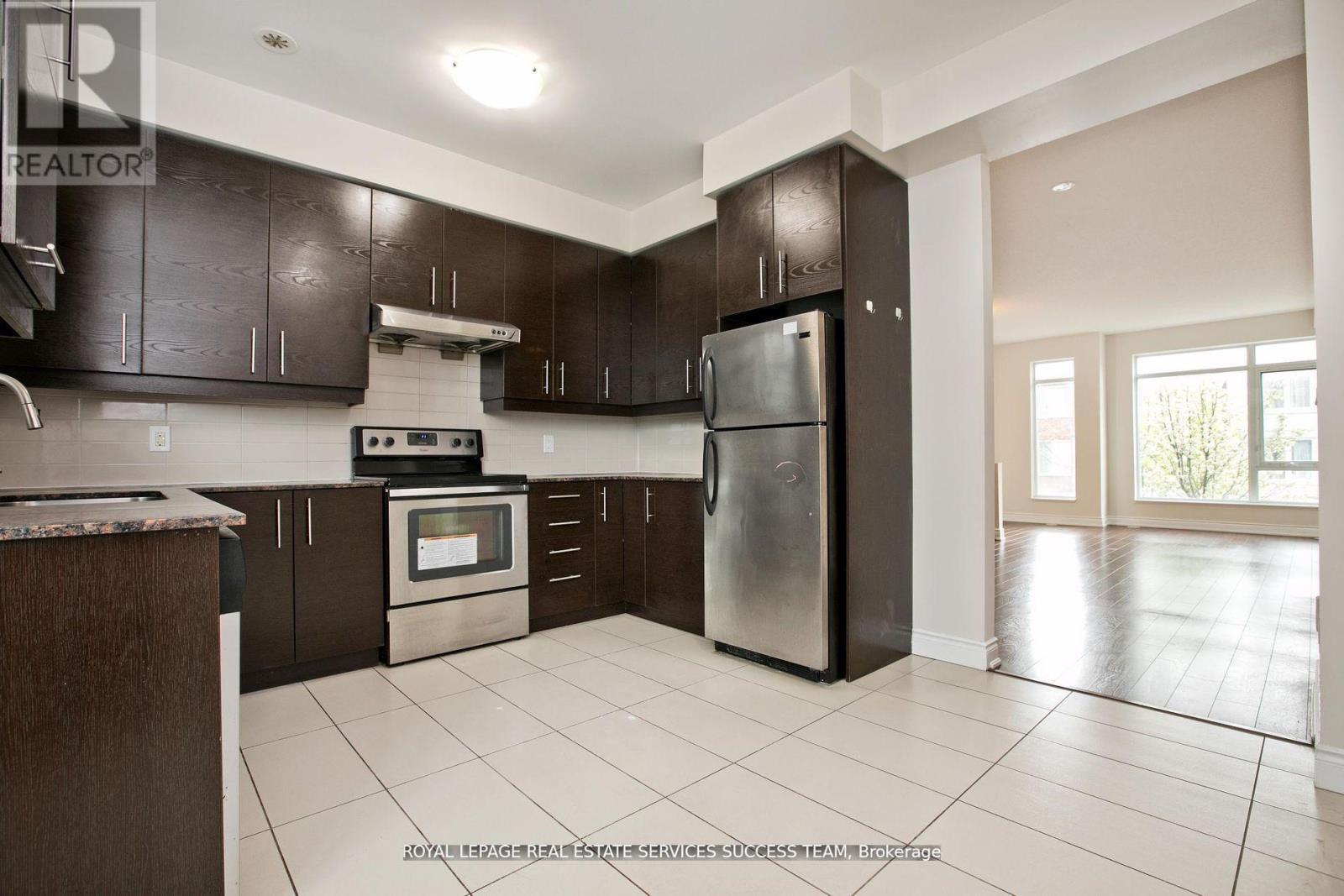 












321 SOUTH PARK ROAD

,
Markham,




Ontario
L3T0B9

