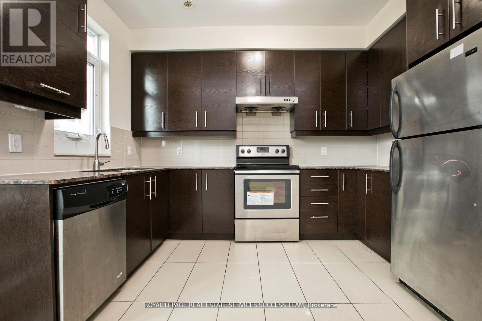 












321 SOUTH PARK ROAD

,
Markham,




Ontario
L3T0B9

