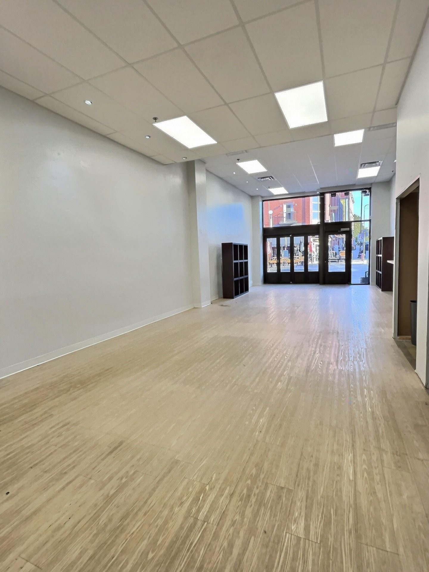 









327


Rue des Forges

,
Trois-Rivières,




QC
G9A2G9

