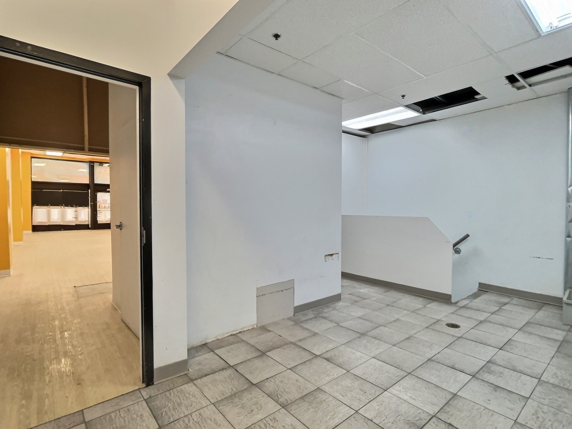 









327


Rue des Forges

,
Trois-Rivières,




QC
G9A2G9

